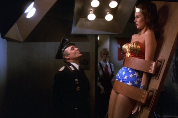 Scene from Wonder Woman S01E03 - Fausta: The Nazi Wonder Woman (1976)